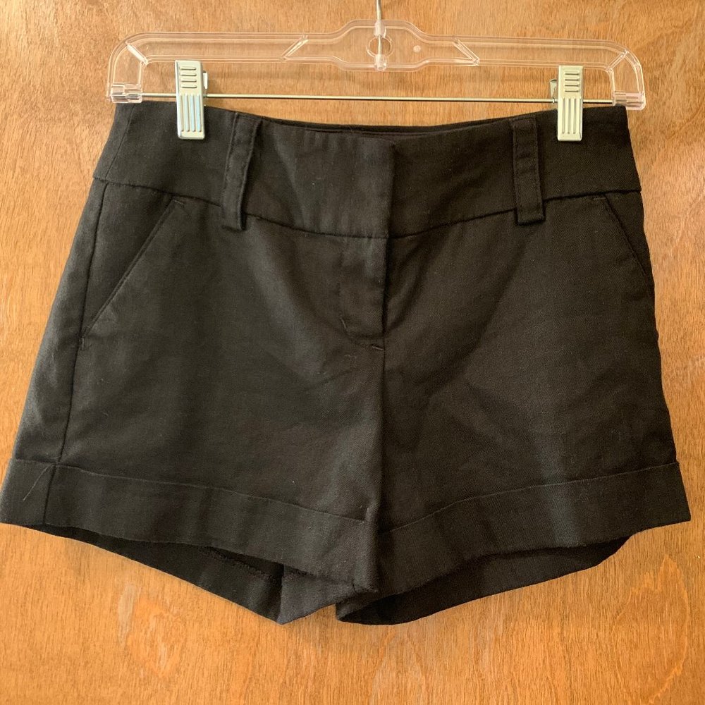Express Women's Low Rise Midi Black Shorts Size 00